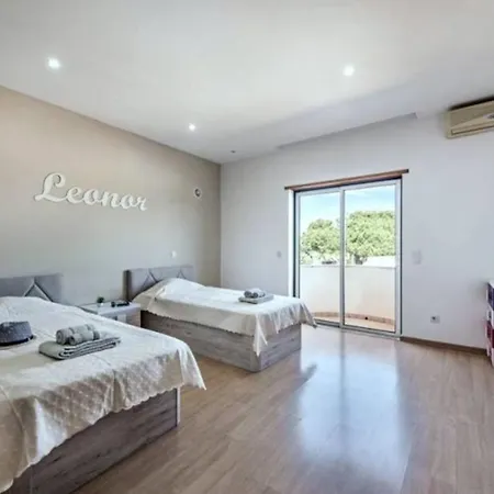 Stunnig 5 Bedroom Private Pool With Cinema Quarteira