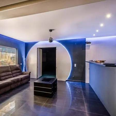 Villa Stunnig 5 Bedroom Private Pool With Cinema Quarteira