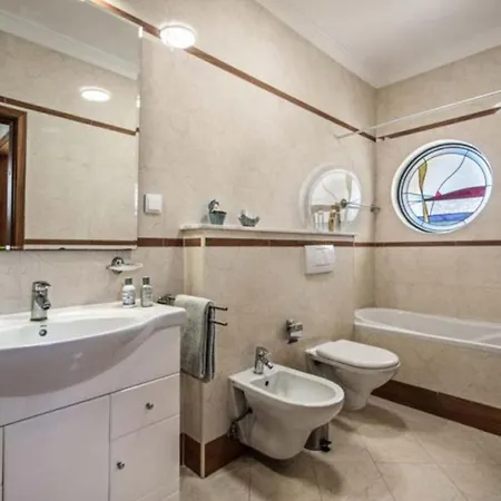 Stunnig 5 Bedroom Private Pool With Cinema Quarteira